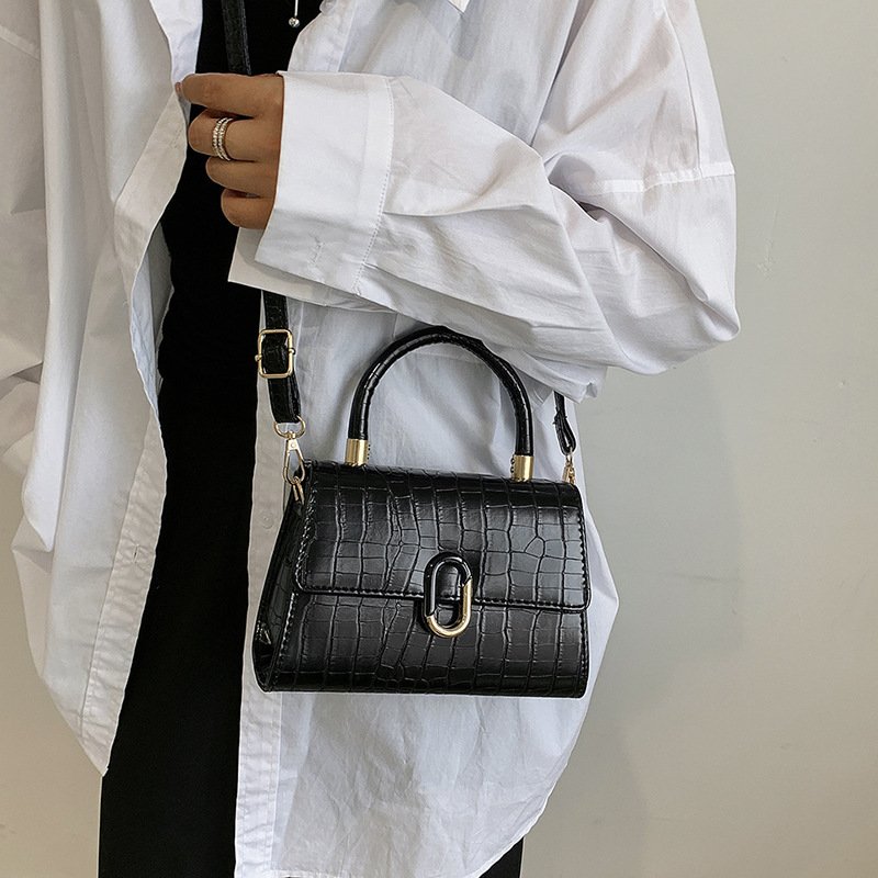 Elegant Black Handbag - Image 4